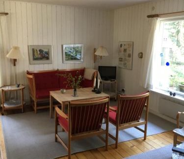 Ronne House | Midtvejshuset