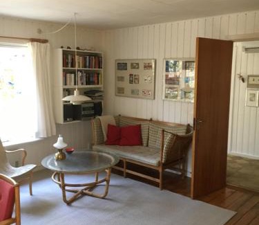 Ronne House | Midtvejshuset