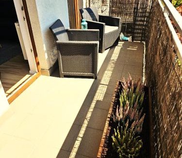 Zakrzowek Apartment | Mieszkanie 6-osobowe Kraków przy pływających basenach Zakrzówek
