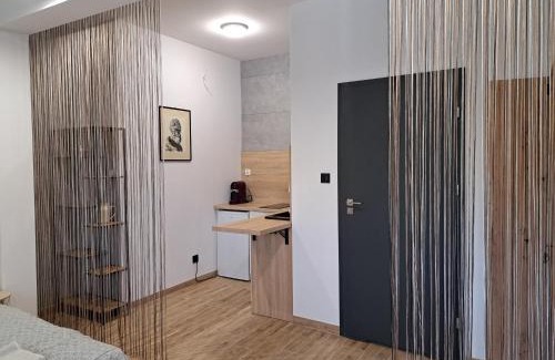 Suchanino Apartment | Mieszkanko ukryte w lesie, 10 min od starego miasta