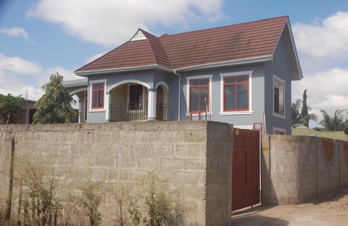 Arusha Bed & Breakfast | MiGo House