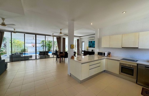 Ban Saiyuan Villa | Miguel 3BR modern style pool villa