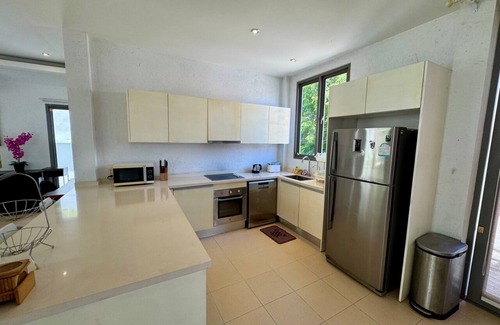 Ban Saiyuan Villa | Miguel 3BR modern style pool villa