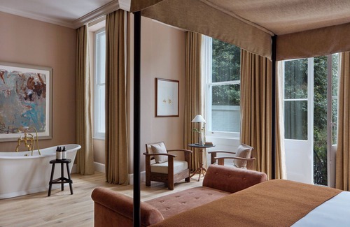 Earl's Court Hotel | Miiro Templeton Garden