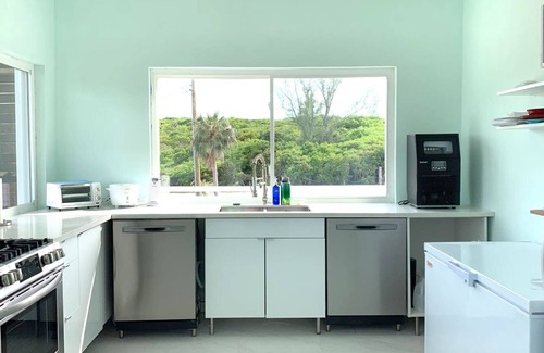 Governor's Harbour Apartment | Mika's Resort