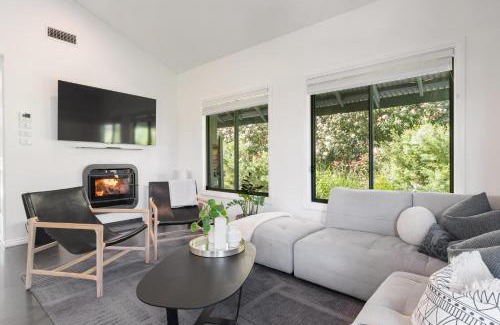 Kangaroo Valley House | Mike's - A Luxurious Cabin Surrounded By Nature