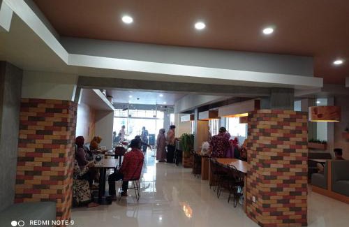 Bungurasih Hotel | Miko Rooms & Capsules hotel