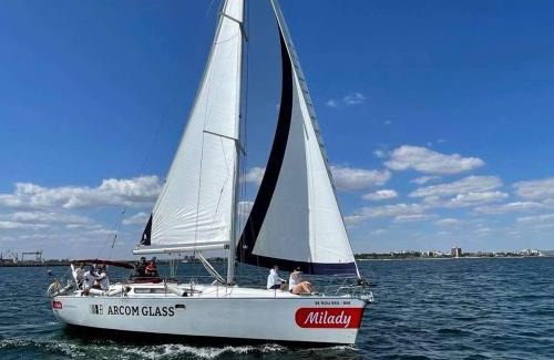 Arsa Boat Rental | Milady Yachting