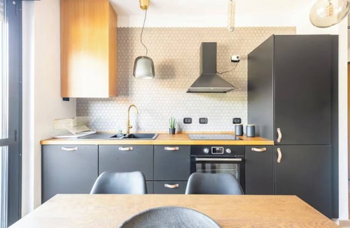 Precotto Apartment | Milan Apartment Infinite Dreams: 1 min subway MM1