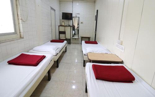 Grant Road Hotel | Milan Guest House