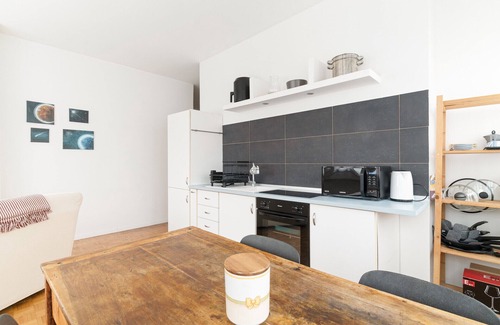Barona Apartment | Milano Bright Apartment with private parking!