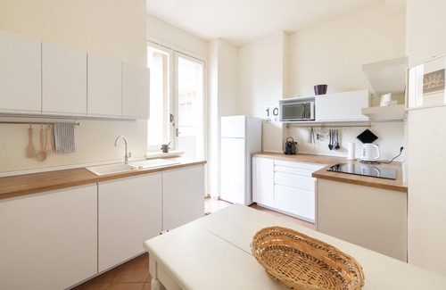 Guastalla Apartment | Milano Classy Heritage Home: quiet and prestigious apartment CITY CENTER - 4 BDR