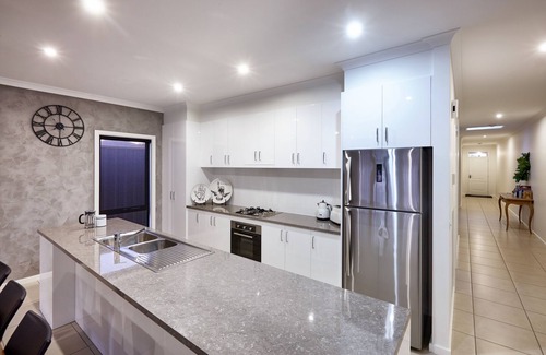 Mildura Central Business District House | MILANO ON OLIVE 5 Star Luxury