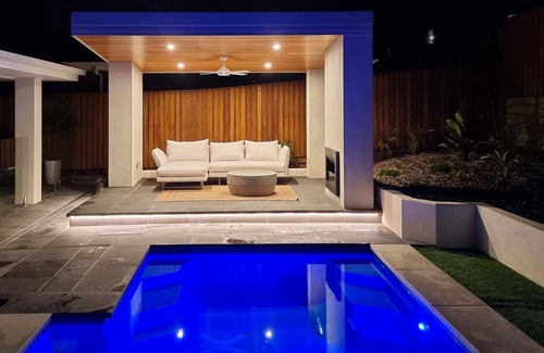 Boolaroo House | Milburn Circuit Boolaroo 44 - Entertainer's delight, inside and out