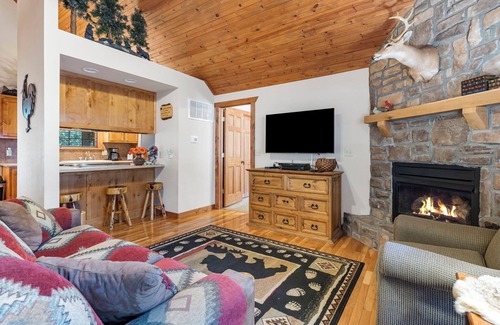 Branson West Cabin | Milby Hideaway w/On-site Amenities