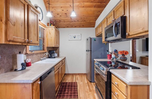 Branson West Cabin | Milby Hideaway w/On-site Amenities