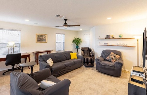 Universal City House | MilCity Properties | Universal City
