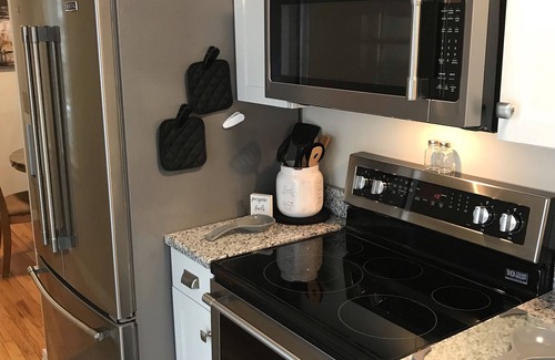 Linntown House | < Mile Bucknell, PSU -4br,2bth,2lr. Screened Sitting Porch