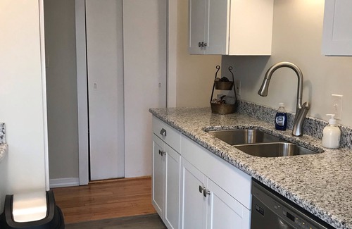 Linntown House | < Mile Bucknell, PSU -4br,2bth,2lr. Screened Sitting Porch