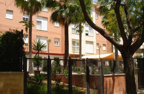Parque Alcosa Apartment | Milenium Palace- garage included- Swimming pool- FIBES