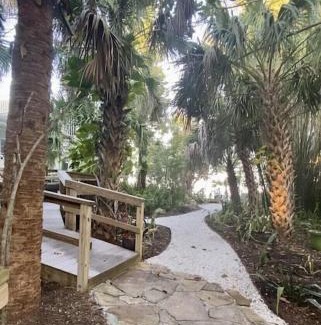 Englewood House | Miles of Private Beach-4BR Beach Access Cottage with SUPs Kyaks-Pets Ok