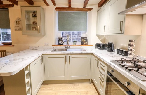 Milford Cottage | MILFORD COTTAGE, pet friendly, luxury holiday cottage in Duffield