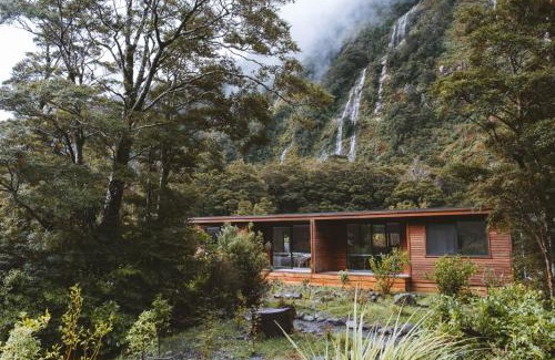 Milford Sound Cabin | Milford Sound Lodge