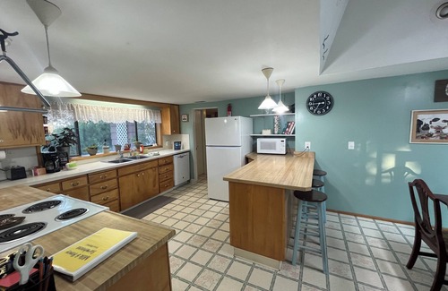 Albion Other | Milk and Honey Farmhouse, a charming family-friendly 3-bedroom stay in Albion.
