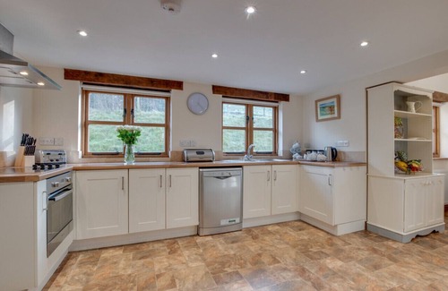 South Molton House | Mill Barn - Three Bedroom House, Sleeps 6