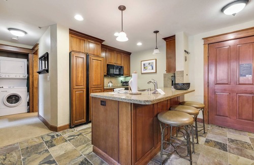 Copper Mountain Village Condo | Mill Club 3 Bedroom Condo #402 by RedAwning