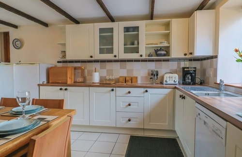 Bicton Cottage | MILL COTTAGE, pet friendly, character holiday cottage in Aylesbeare