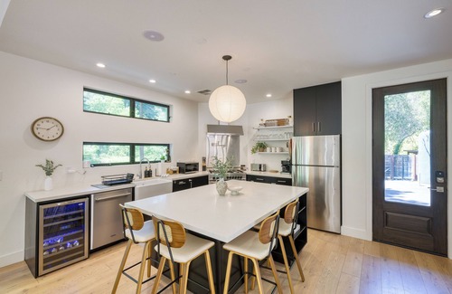 Healdsburg House | Mill Creek by AvantStay | Modern Design, Patio, Hot Tub