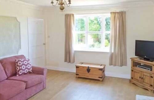 Pocklington Cottage | MILL FARM, pet friendly, character holiday cottage in Pocklington