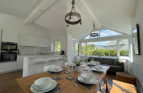 Braithwaite Cottage | Mill House - sleeps 6 guests in 3 bedrooms