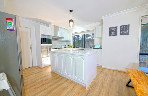 Mill Park House | Mill Park 6BRM Spacious double story House