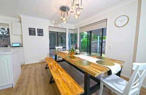 Mill Park House | Mill Park 6BRM Spacious double story House