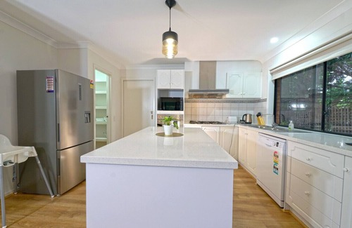 Mill Park House | Mill Park 6BRM Spacious double story House