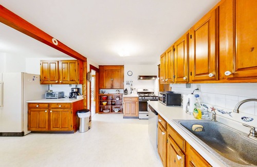 Bayville House | Mill Pond Cottage w/Kayaks & Boat Launch Access, pet friendly