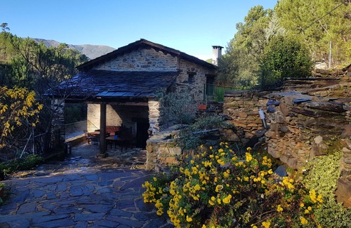 Pinofranqueado Cottage | Mill rehabilitated with Natural Pool and Barbecue in natural environment