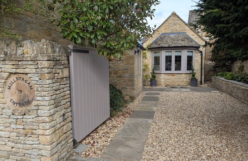 Lower Slaughter Cottage | MILL STREAM COTTAGE, family friendly in Lower Slaughter