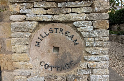 Lower Slaughter Cottage | MILL STREAM COTTAGE, family friendly in Lower Slaughter