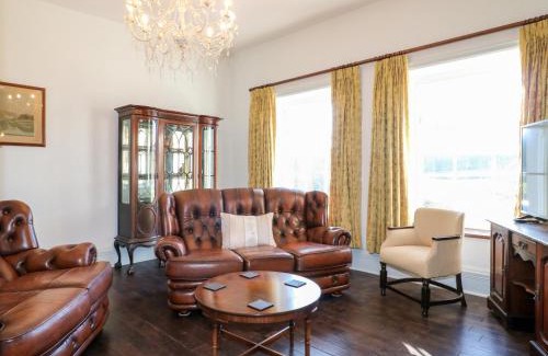 Mansfield House | Mill View Duplex