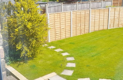 Pakefield Cottage | Mill Villa: stunning 4 bed retreat 5 mins from Pakefield’s beautiful sandy beach