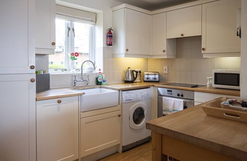Cirencester House | Mill Village 66, Damsel Cottage (P)