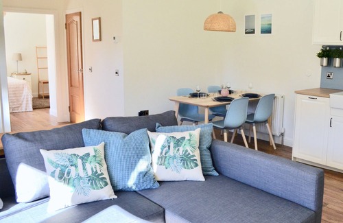 Rattray House | Millbank Cottage - a lovely holiday home with a large garden