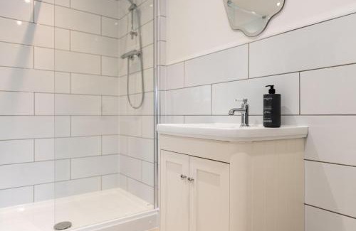 Rugeley House | Millbank Farm Cottage