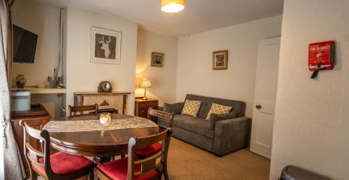 Buncrana Apartment | Millbrae Townhouse