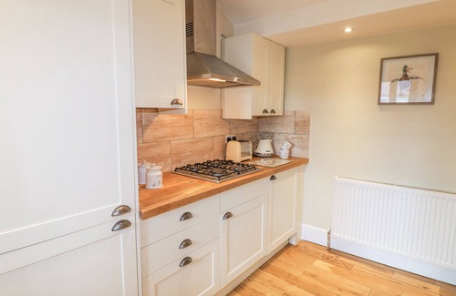 Aubourn Cottage | MILLCOTT, pet friendly, character holiday cottage in Metheringham