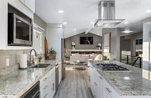 Olympus Cove House | Millcreek Villa- Scenic Fun & Games Getaway! home