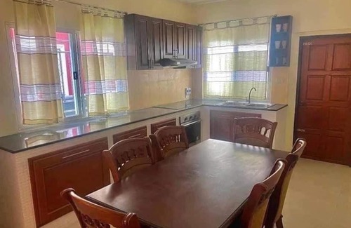 Tha Thaewawong Villa | Millenium villa
